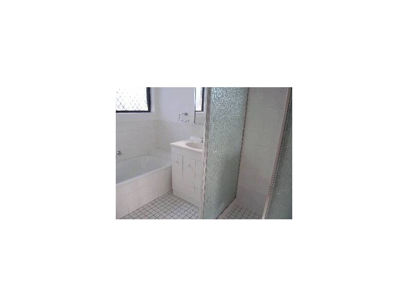 Unit 2 4 Melanie Place, Labrador QLD 4215