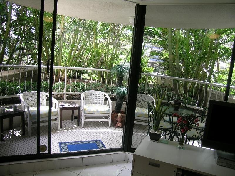 3/4 Thornton St, Surfers Paradise QLD 4217