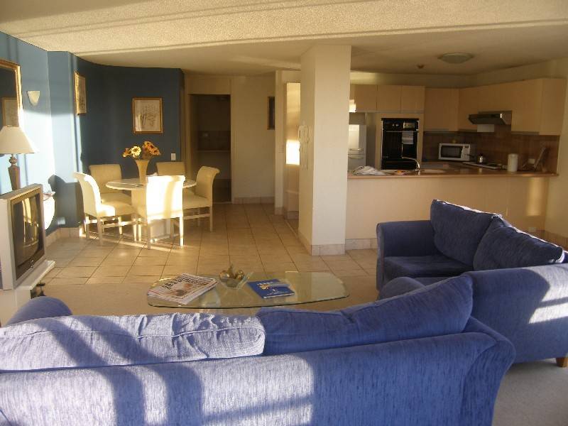 Unit 13C Regent, 18 Aubrey Street, Surfers Paradise QLD 4217