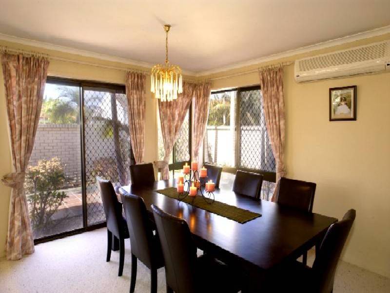 73 Sailaway Street, Mermaid Waters QLD 4218