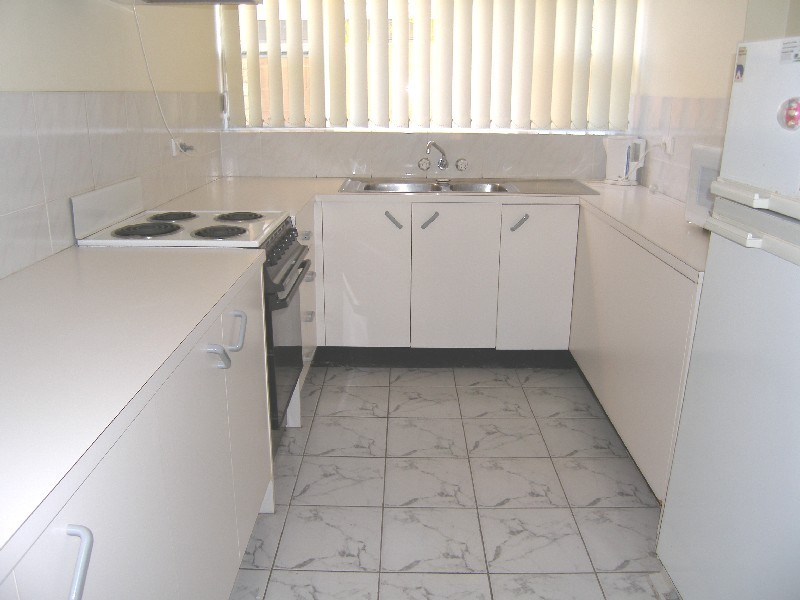 Unit 4 Sunrise Chalet, 6-14 Sunrise Blvd, Surfers Paradise QLD 4217