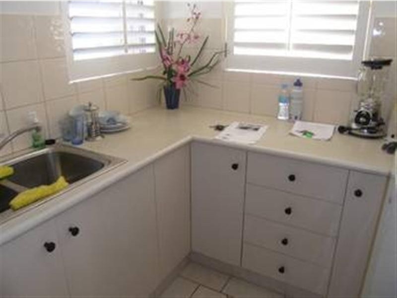 5 Sunrise Chalet, 10 Sunrise BLVD, Surfers Paradise QLD 4217
