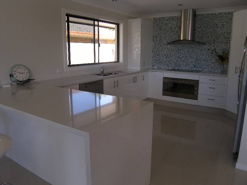 87 T E Peters Drive, Broadbeach Waters QLD 4218