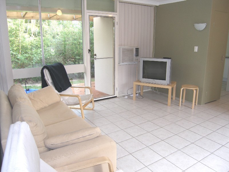 3 Townhouse, 11 Peninsular Drive, Surfers Paradise QLD 4217