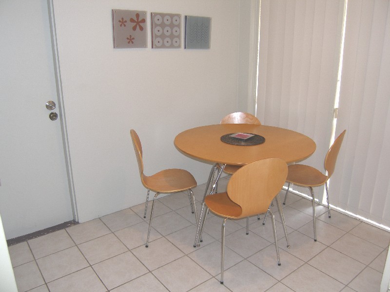 3 Townhouse, 11 Peninsular Drive, Surfers Paradise QLD 4217