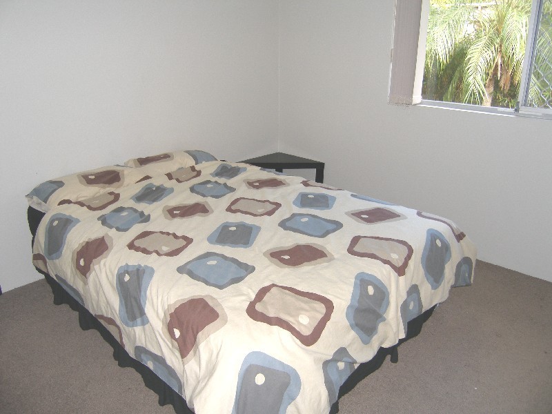 3 Townhouse, 11 Peninsular Drive, Surfers Paradise QLD 4217