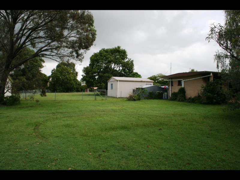 73 Urangan Street, Torquay QLD 4655