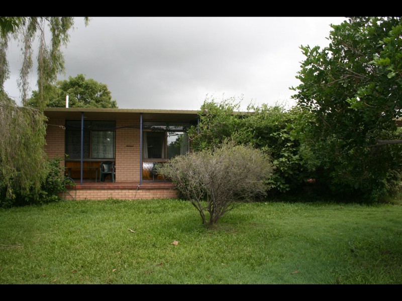 73 Urangan Street, Torquay QLD 4655