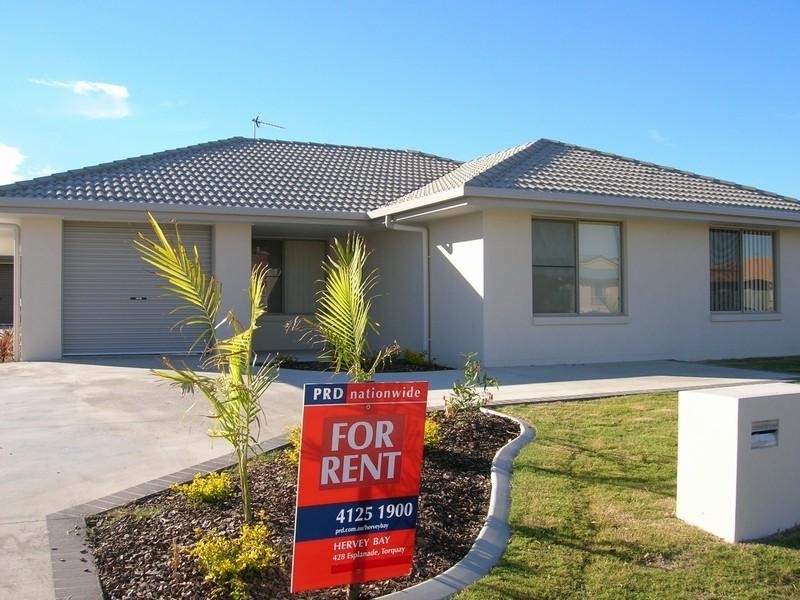 1/107 Ibis Boulevard, Eli Waters QLD 4655