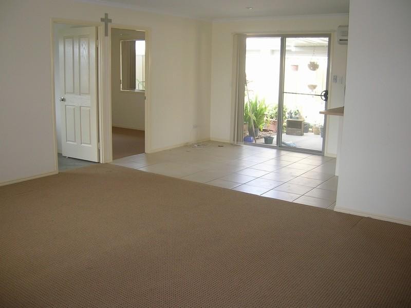 1/107 Ibis Boulevard, Eli Waters QLD 4655