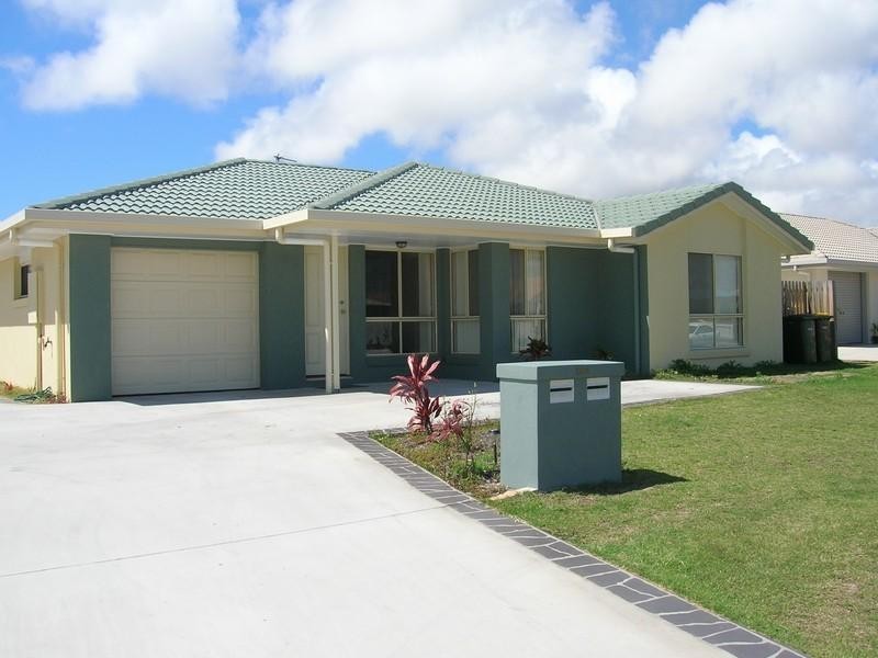 1/109 Ibis Blvd, Eli Waters QLD 4655