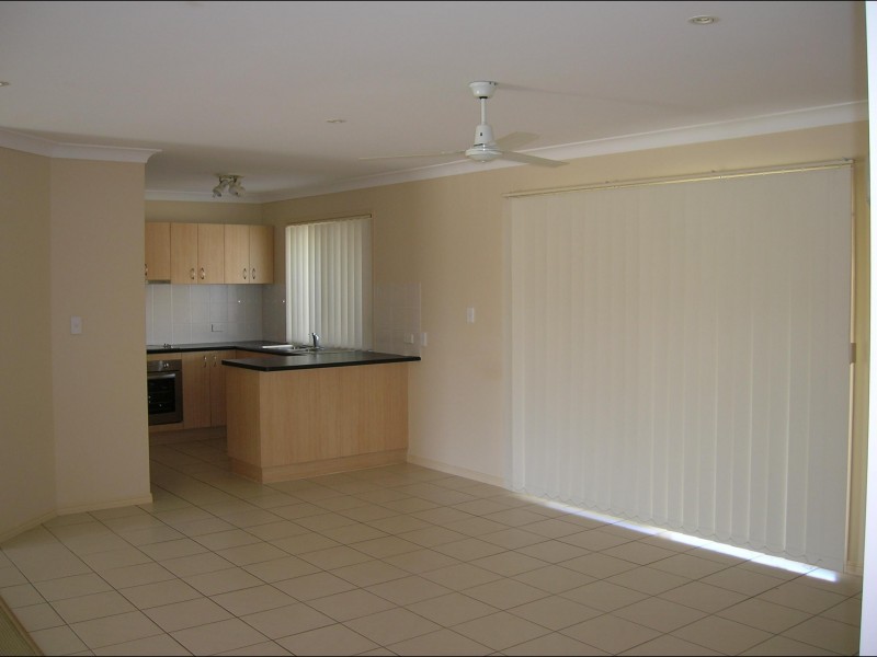 1/109 Ibis Blvd, Eli Waters QLD 4655