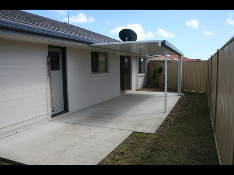 1/111 Ibis Boulevard, Eli Waters QLD 4655