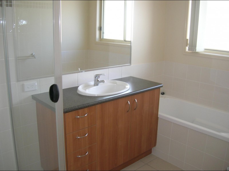 1/113 Ibis Blvd, Eli Waters QLD 4655