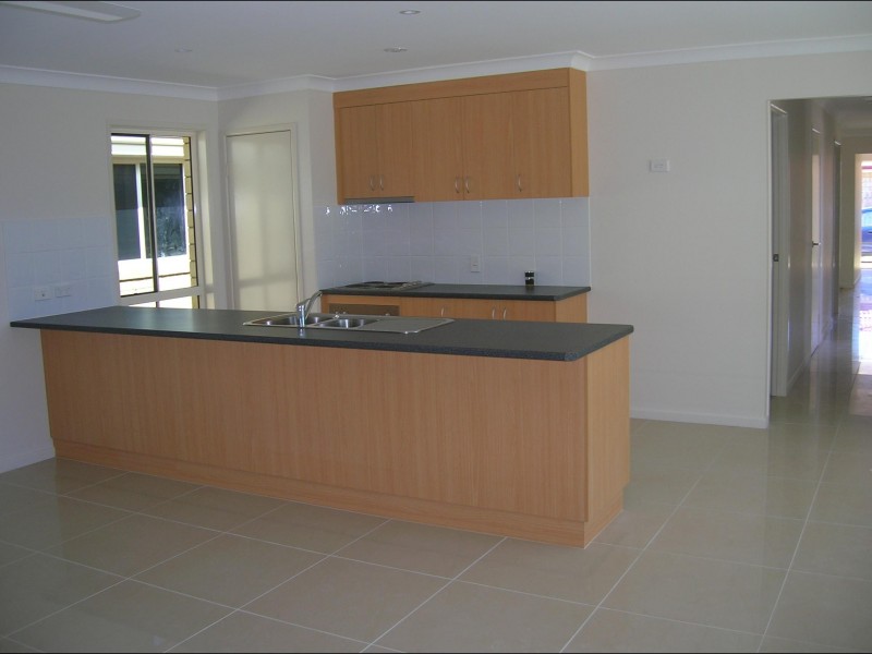 1/11 Daintree Drive, Urangan QLD 4655