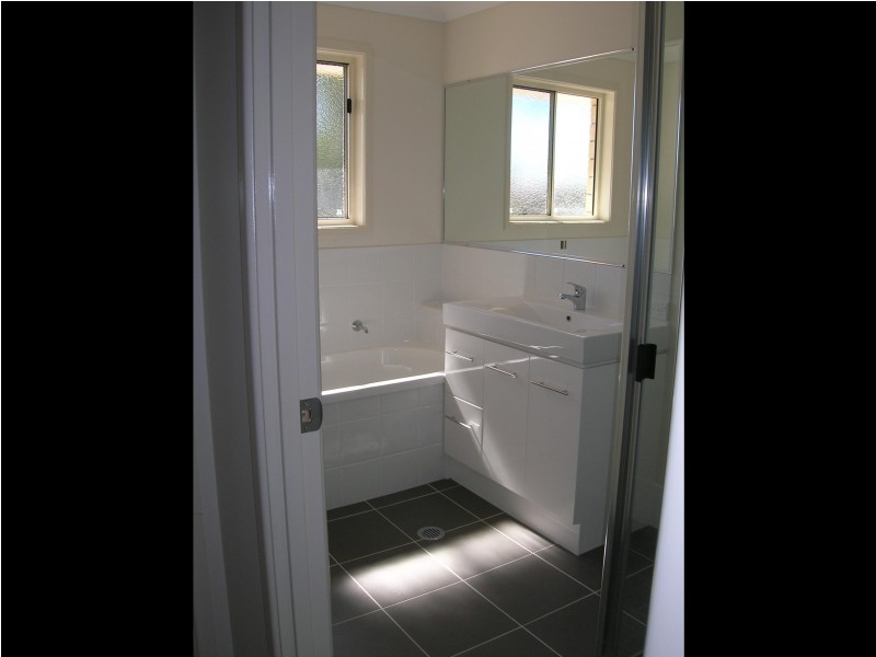 1/11 Daintree Drive, Urangan QLD 4655