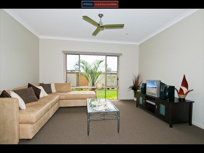14 Ocean Blue Boulevard, Pialba QLD 4655