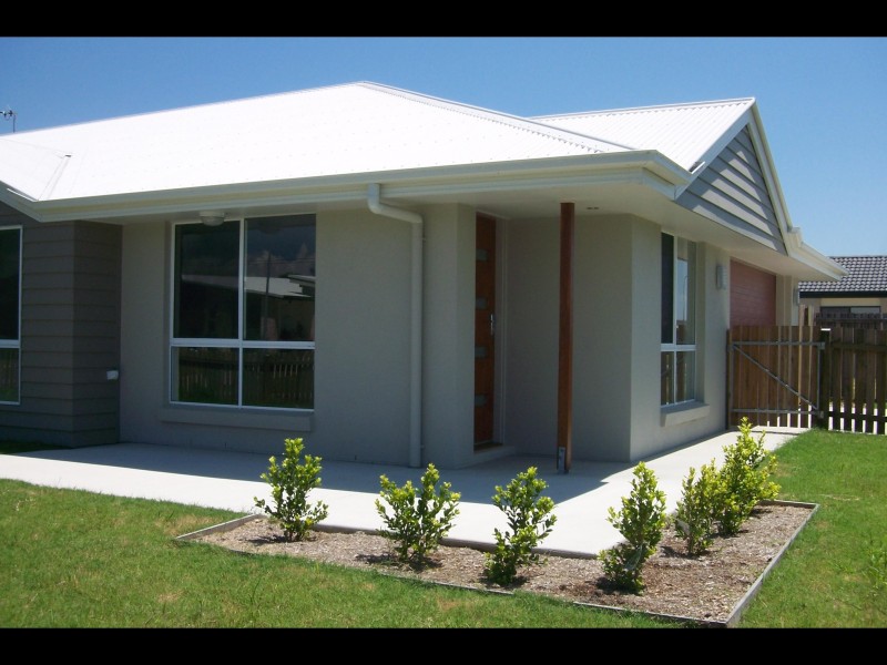 1/12 Yarrilee Circuit, Dundowran QLD 4655