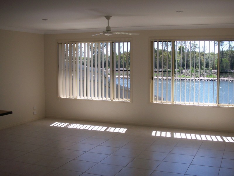 11 Lady Penrhyn Drive, Eli Waters QLD 4655