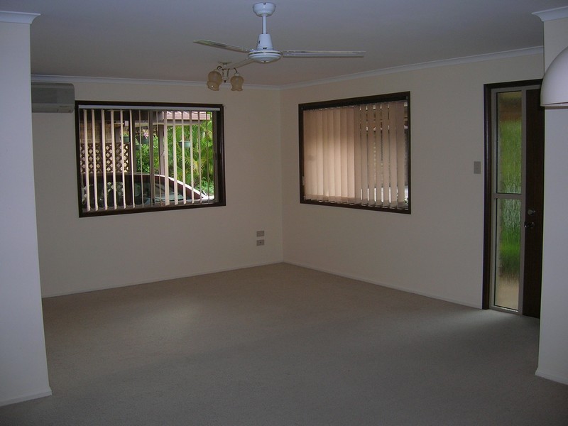 12/230 Torquay Terrace, Torquay QLD 4655