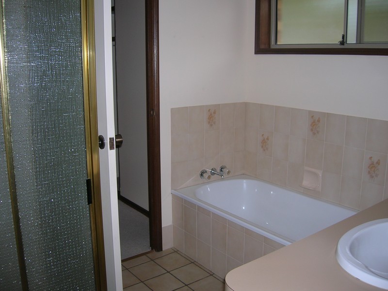 12/230 Torquay Terrace, Torquay QLD 4655