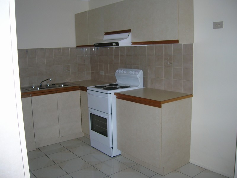 12/230 Torquay Terrace, Torquay QLD 4655