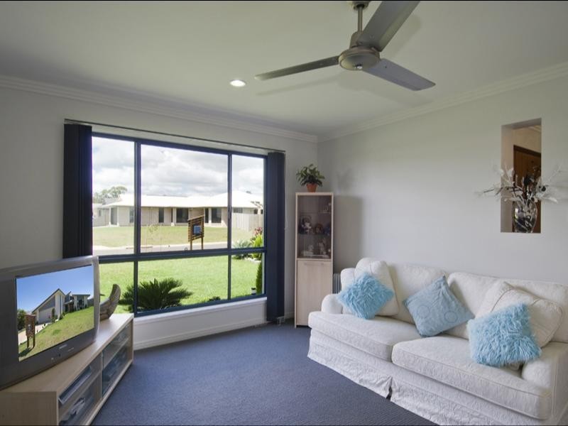 1 McIntyre Court, Urraween QLD 4655