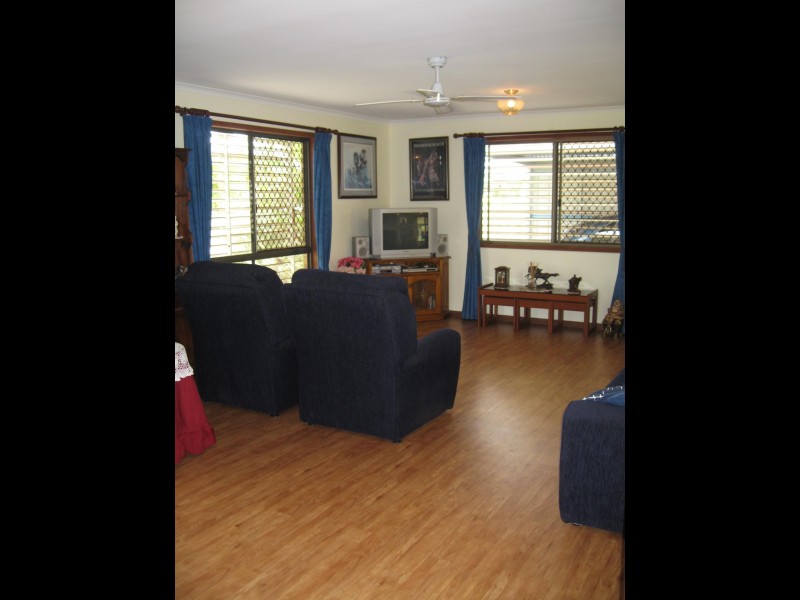 25 Kuruman Street, Scarness QLD 4655