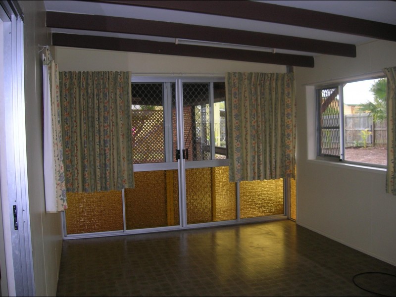 4 Hansen Street, Urangan QLD 4655