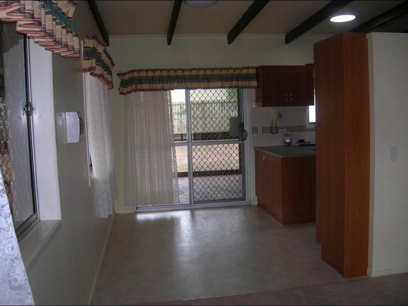 4 Hansen Street, Urangan QLD 4655