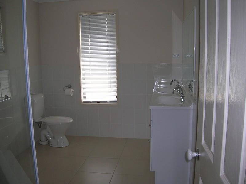 13 Lady Penrhyn Drive, Eli Waters QLD 4655