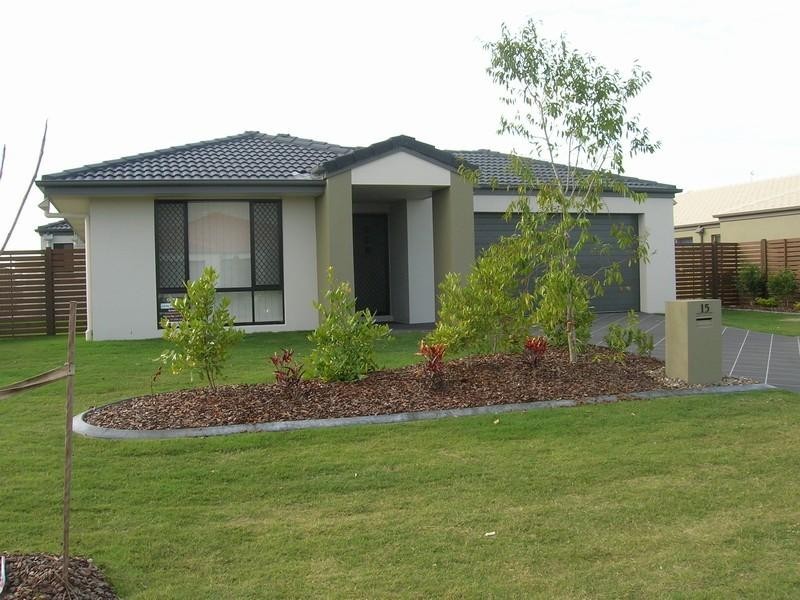 15 Fishburn Way, Eli Waters QLD 4655