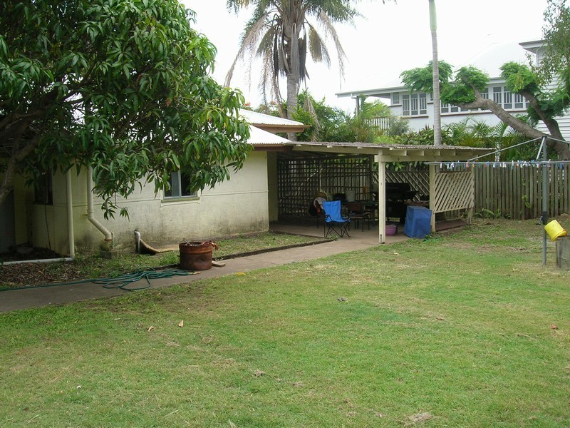 15 Scarborough Street, Scarness QLD 4655