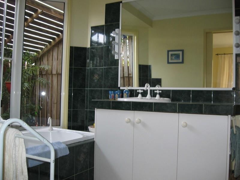 15 Ungowa Avenue, Pialba QLD 4655