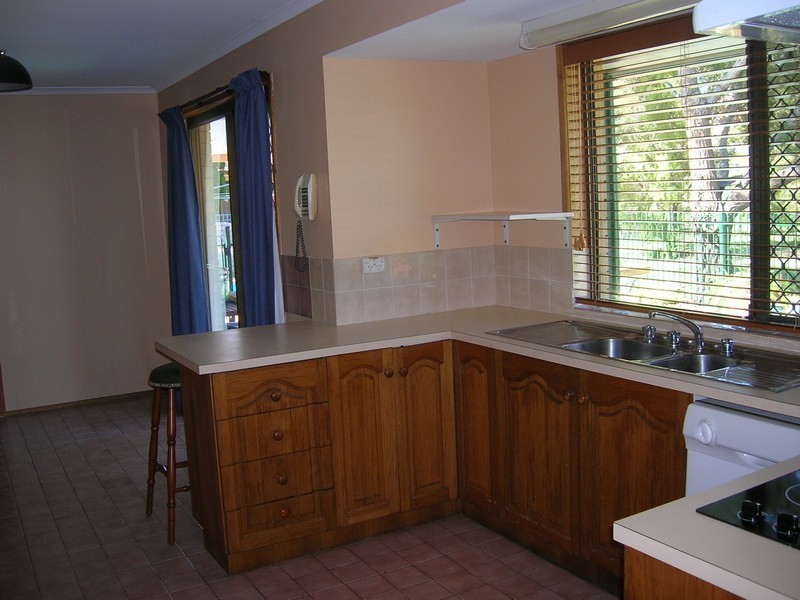 170 Truro Street, Urangan QLD 4655