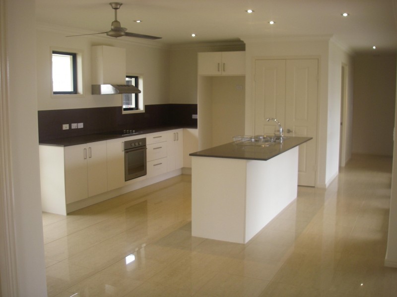 17 Bay Park Road, Wondunna QLD 4655