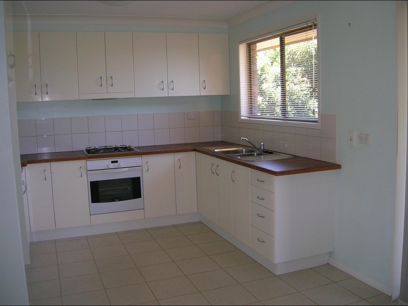 17 Marr Street, Point Vernon QLD 4655