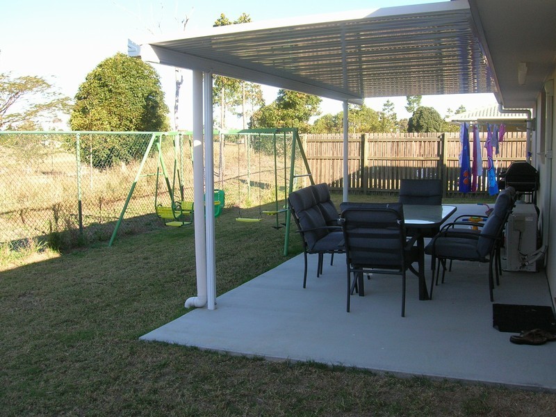 2/111 Ibis Boulevard, Eli Waters QLD 4655