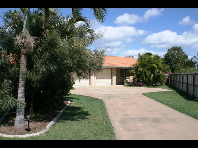 2/1 Alana Court, Torquay QLD 4655