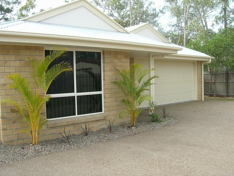 2/11 Daintree Drive, Urangan QLD 4655