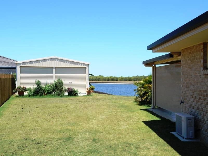 4  Whistler Court, Eli Waters QLD 4655