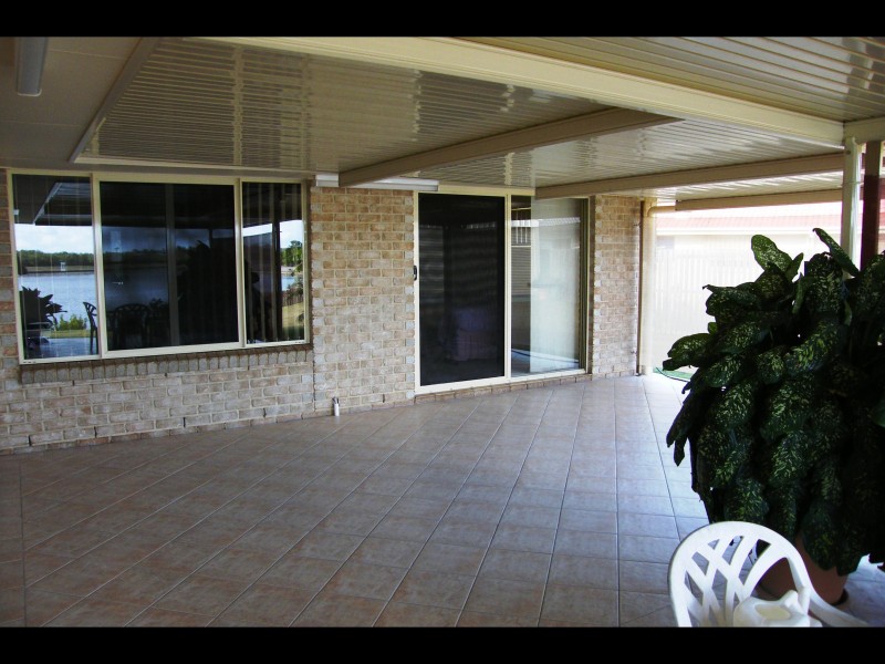 4  Whistler Court, Eli Waters QLD 4655