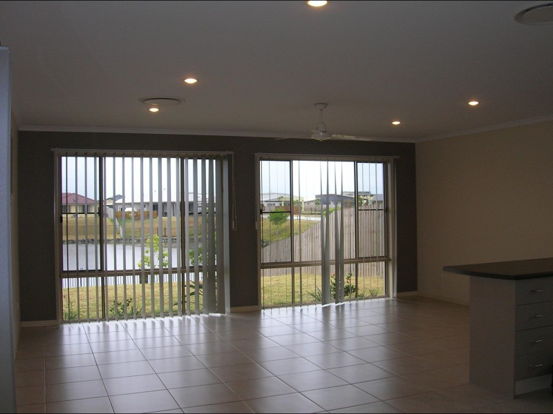 3 Lady Nelson Drive, Eli Waters QLD 4655