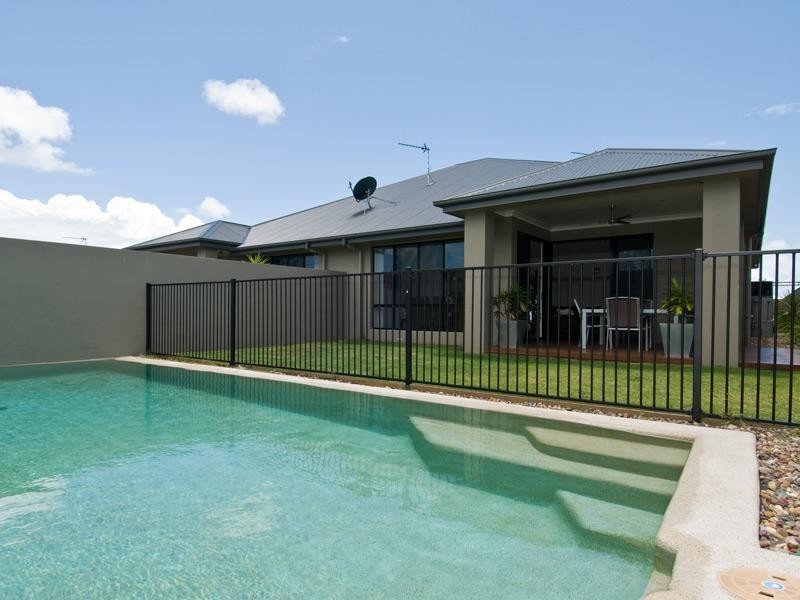 1/27 Bay Park Road, Wondunna QLD 4655