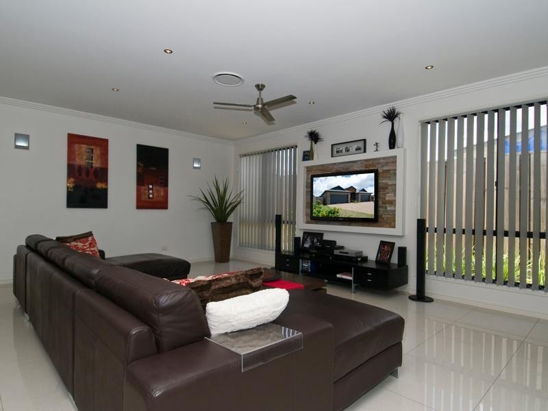 1/27 Bay Park Road, Wondunna QLD 4655