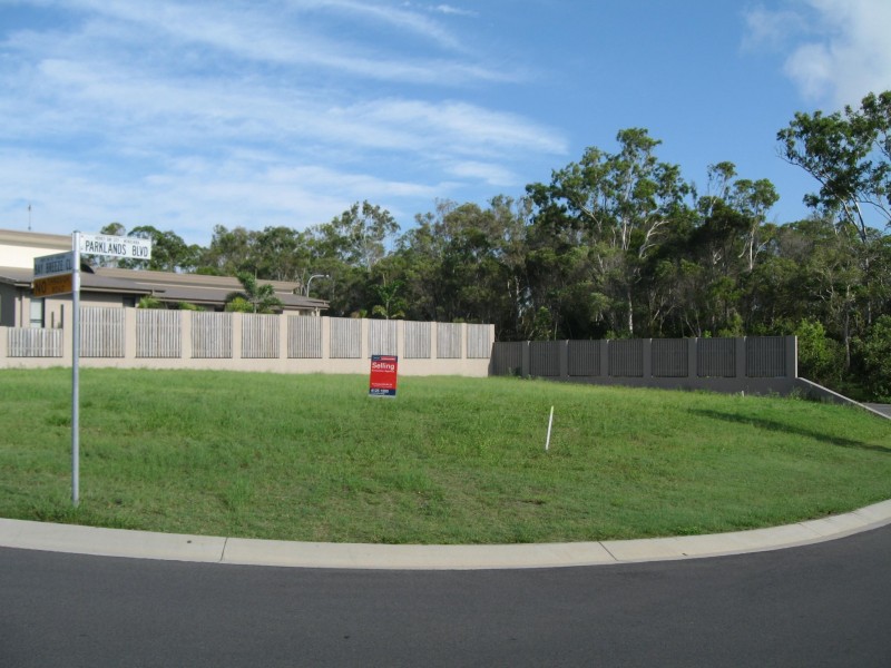 1 Bay Breeze Close, Wondunna QLD 4655