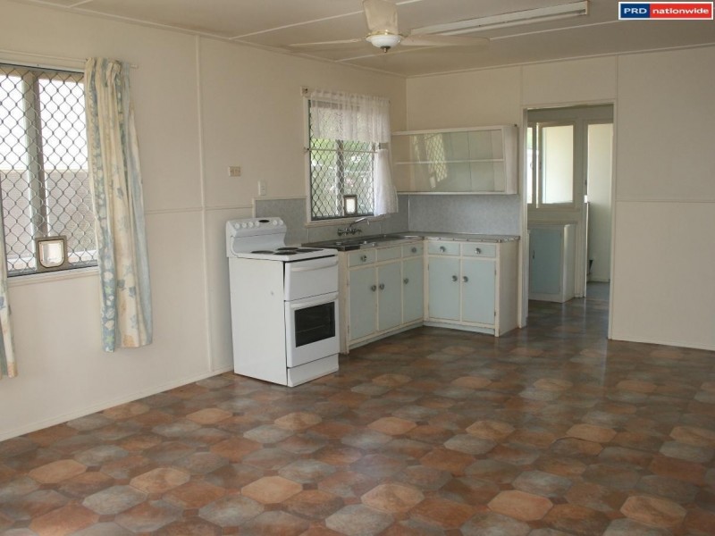 7 Ocean Street, Torquay QLD 4655