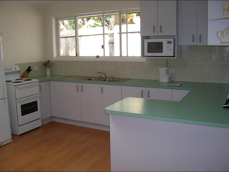 70 Crawford Drive, Dundowran QLD 4655