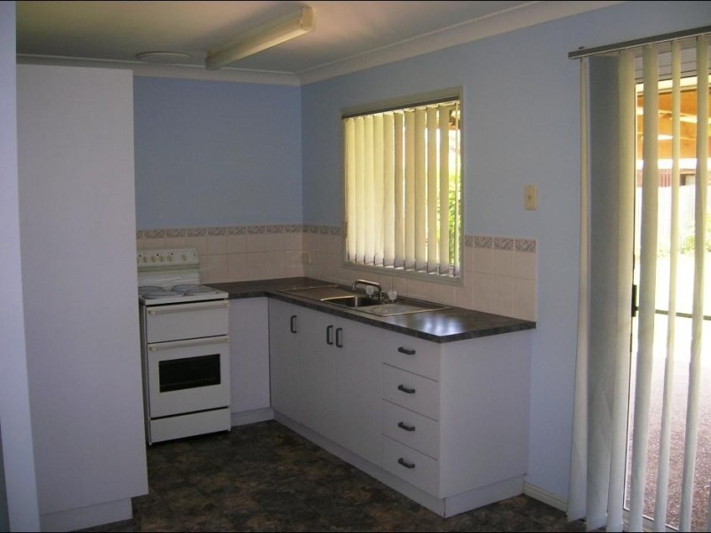 4 Glen Court, Point Vernon QLD 4655