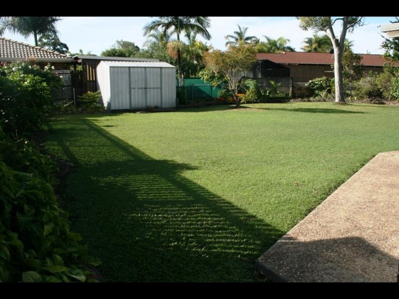 4 Glen Court, Point Vernon QLD 4655